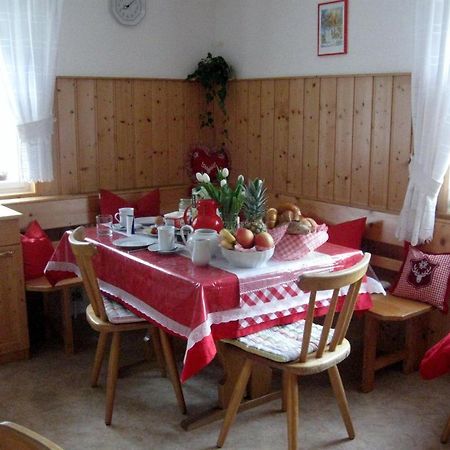 Haus Klinger Lägenhet Gaschurn Rum bild